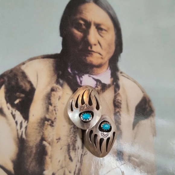 Vintage Native Bear Paw - Picture 5 of 7
